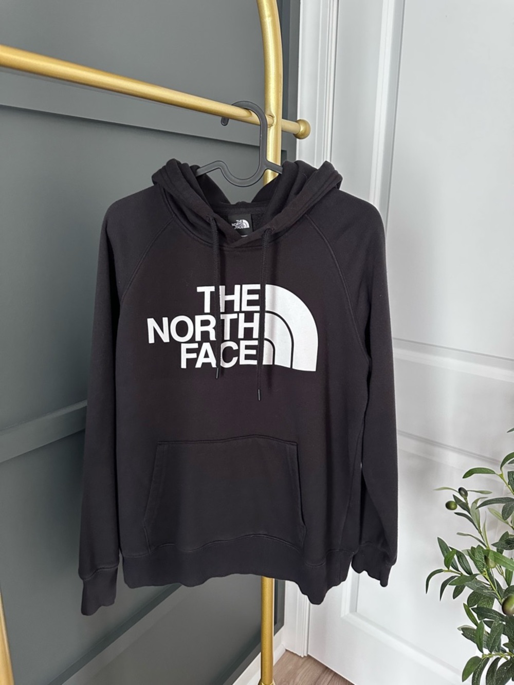 The North Face Women’s Black Women's Logo Pullover Hoodie